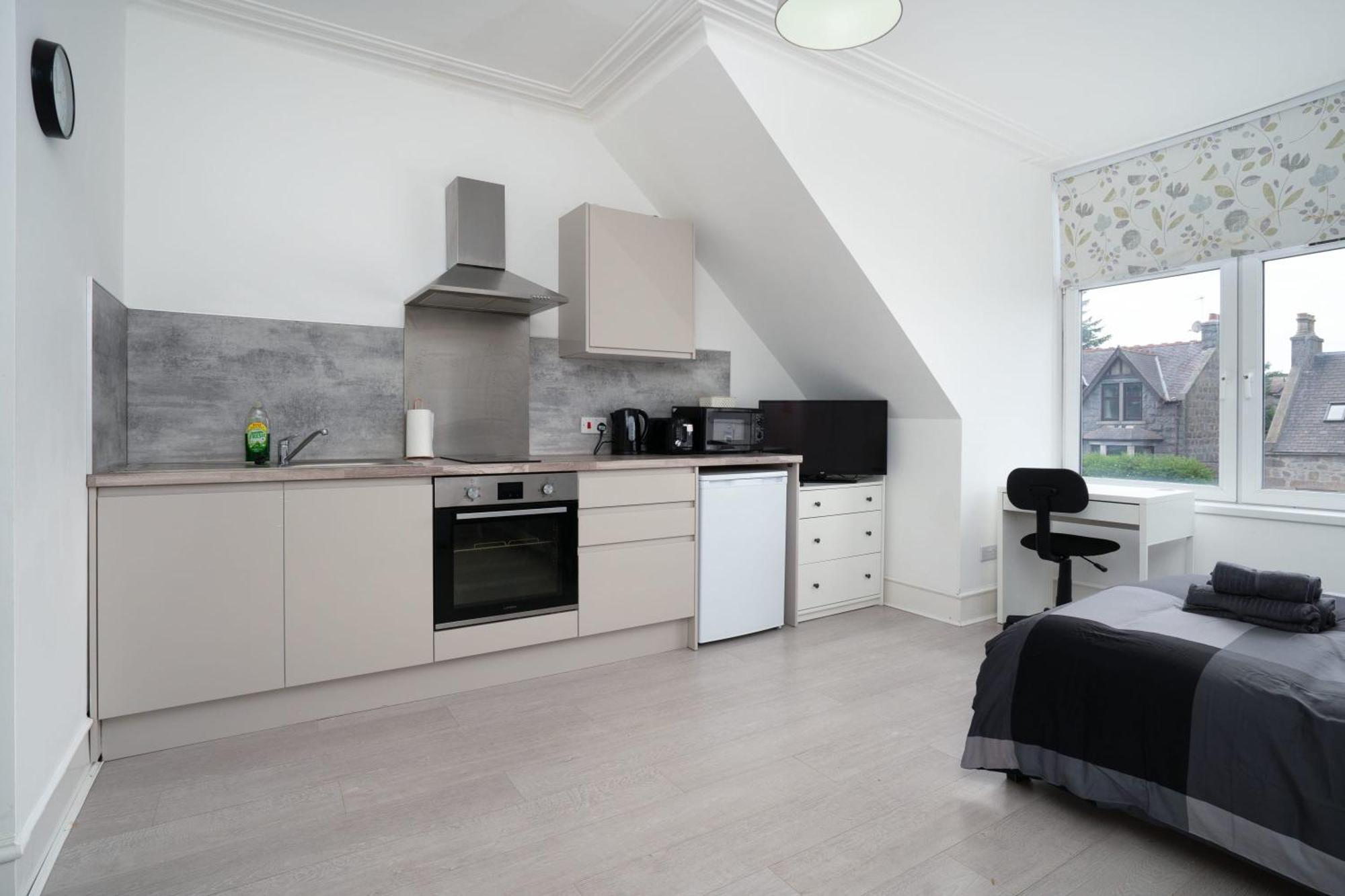 Cosy Fully Equipped 5, Close To Apartment Aberdeen